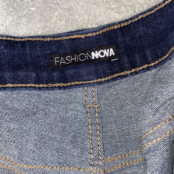 Fashion nova dark ripped jeans - Picture 3 of 3